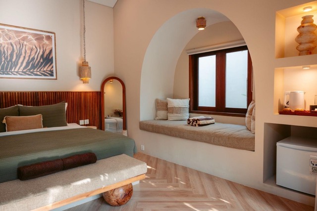 Tabanan,Bali,Indonesia,13 Bedrooms,13 Bathrooms,Commercial,MLS ID 2252