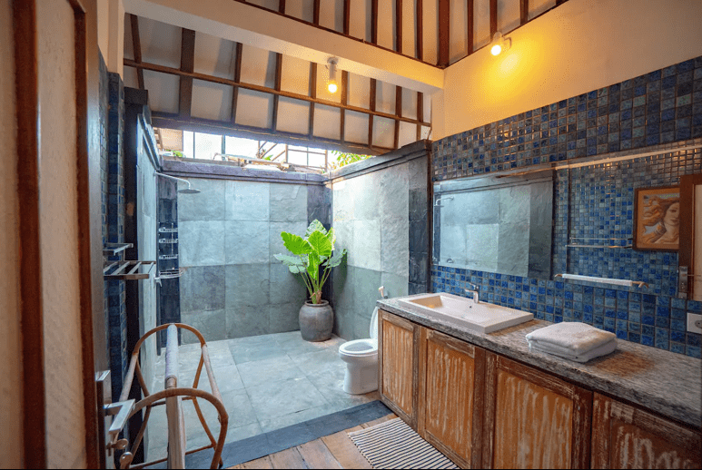Umalas,Bali,Indonesia,3 Bedrooms,3 Bathrooms,Villa,MLS ID 2274