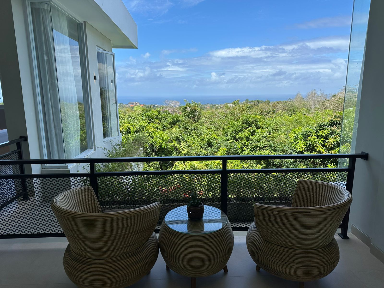 Ungasan,Bali,Indonesia,3 Bedrooms,3 Bathrooms,Villa,MLS ID 2281