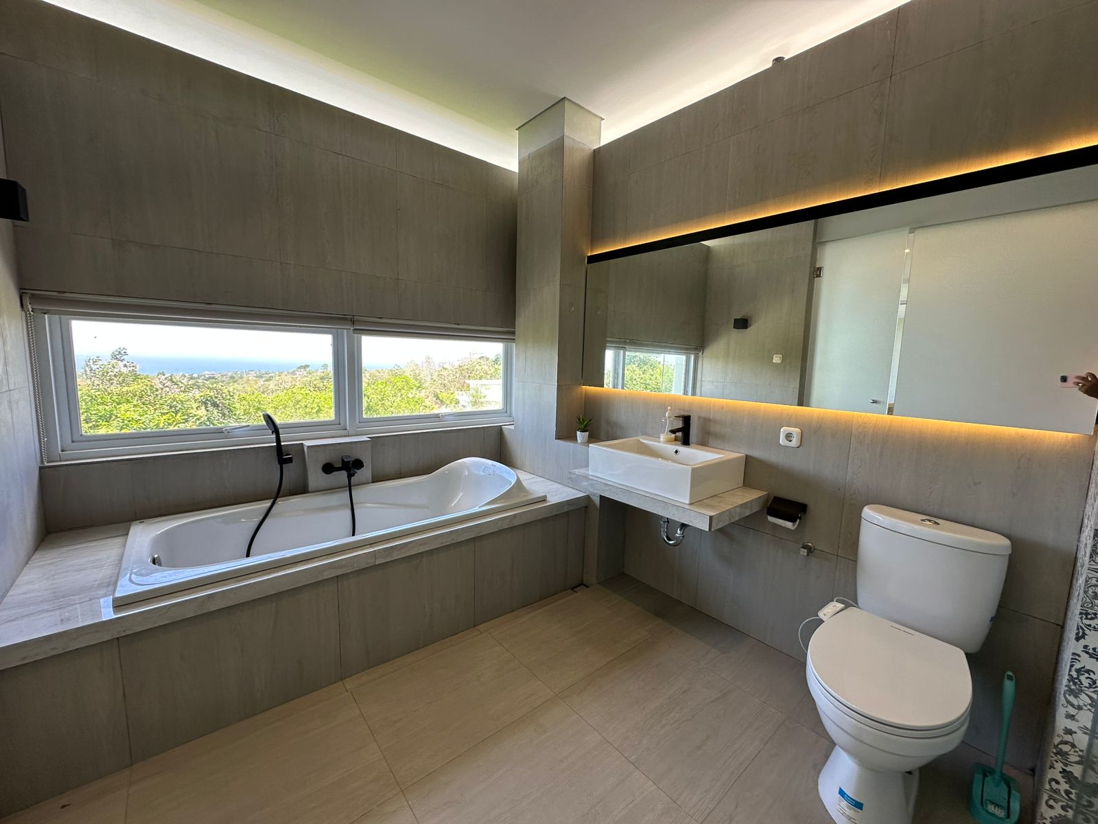 Ungasan,Bali,Indonesia,3 Bedrooms,3 Bathrooms,Villa,MLS ID 2281