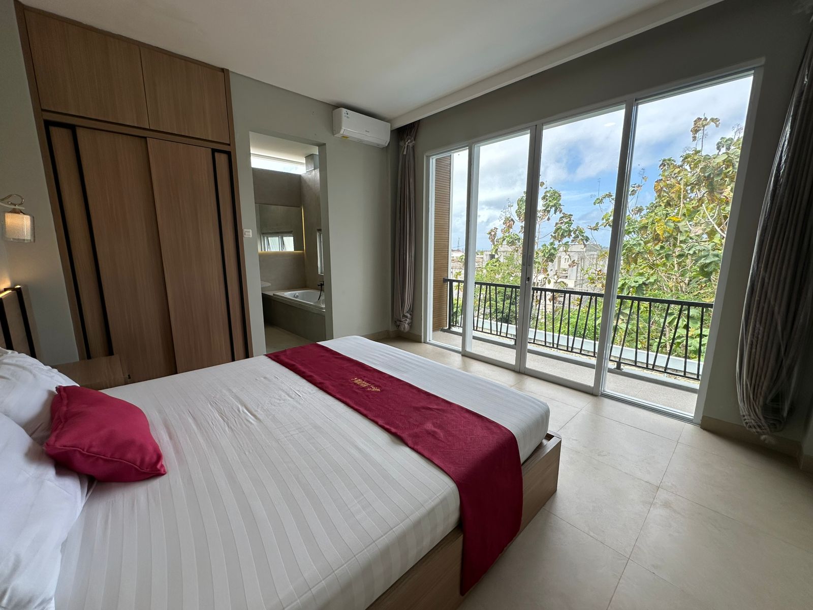 Ungasan,Bali,Indonesia,3 Bedrooms,3 Bathrooms,Villa,MLS ID 2282