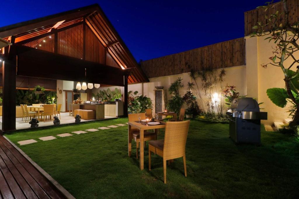 Ungasan,Bali,Indonesia,7 Bedrooms,10 Bathrooms,Villa,MLS ID 2297