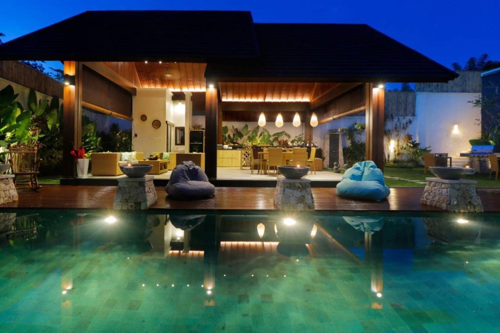 Ungasan,Bali,Indonesia,7 Bedrooms,10 Bathrooms,Villa,MLS ID 2297