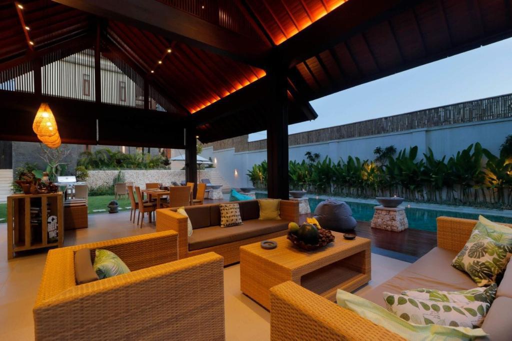 Ungasan,Bali,Indonesia,7 Bedrooms,10 Bathrooms,Villa,MLS ID 2297