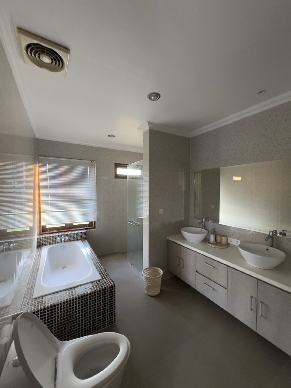 Tabanan,Bali,Indonesia,3 Bedrooms,3 Bathrooms,Villa,MLS ID 2325