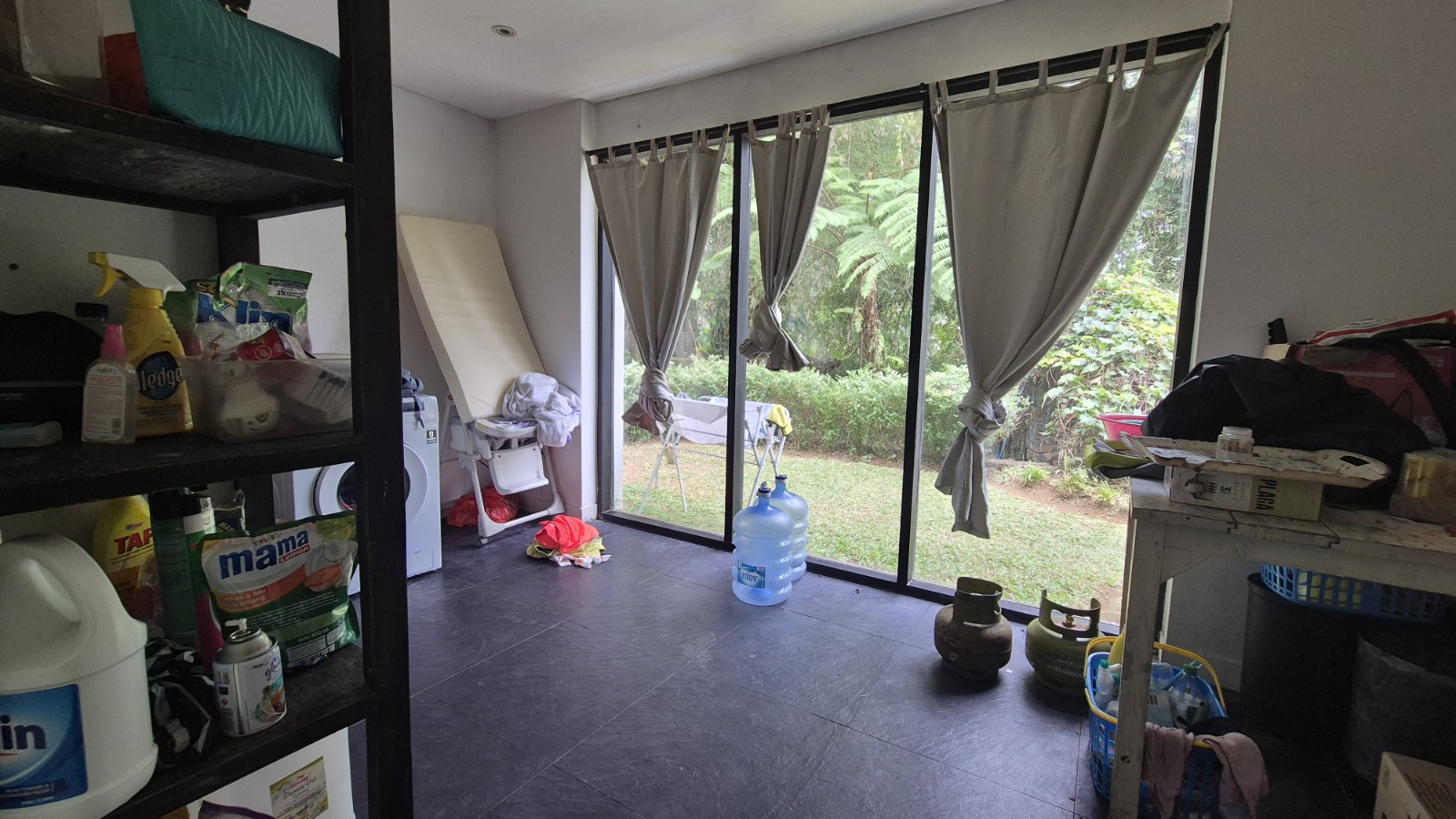 Gianyar,Bali,Indonesia,6 Bedrooms,6 Bathrooms,Villa,MLS ID 2328