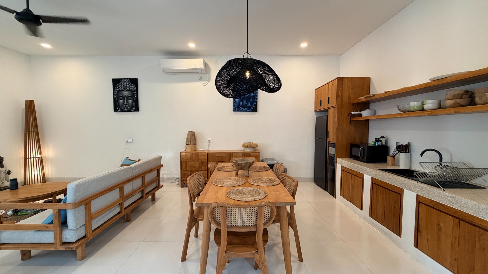 Canggu,Bali,Indonesia,3 Bedrooms,3 Bathrooms,Villa,MLS ID 2335