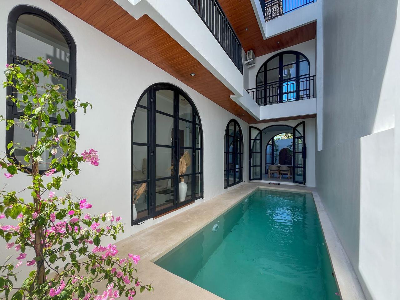 Ungasan,Bali,Indonesia,3 Bedrooms,3 Bathrooms,Villa,MLS ID 2351