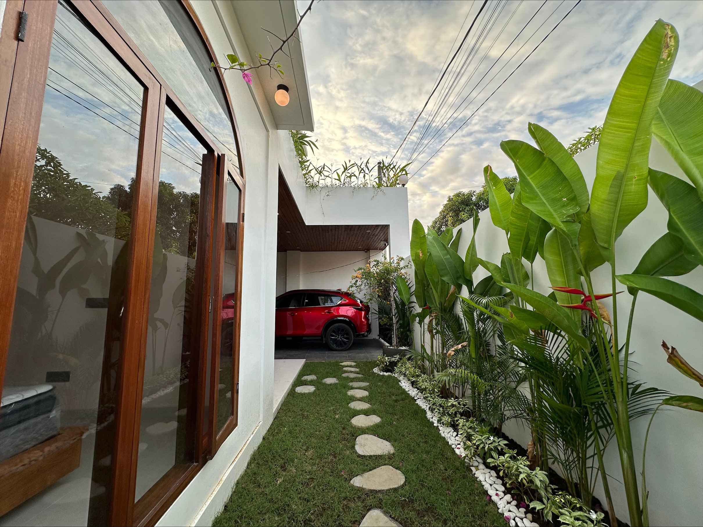 Jimbaran,Bali,Indonesia,3 Bedrooms,3 Bathrooms,Villa,MLS ID 2383