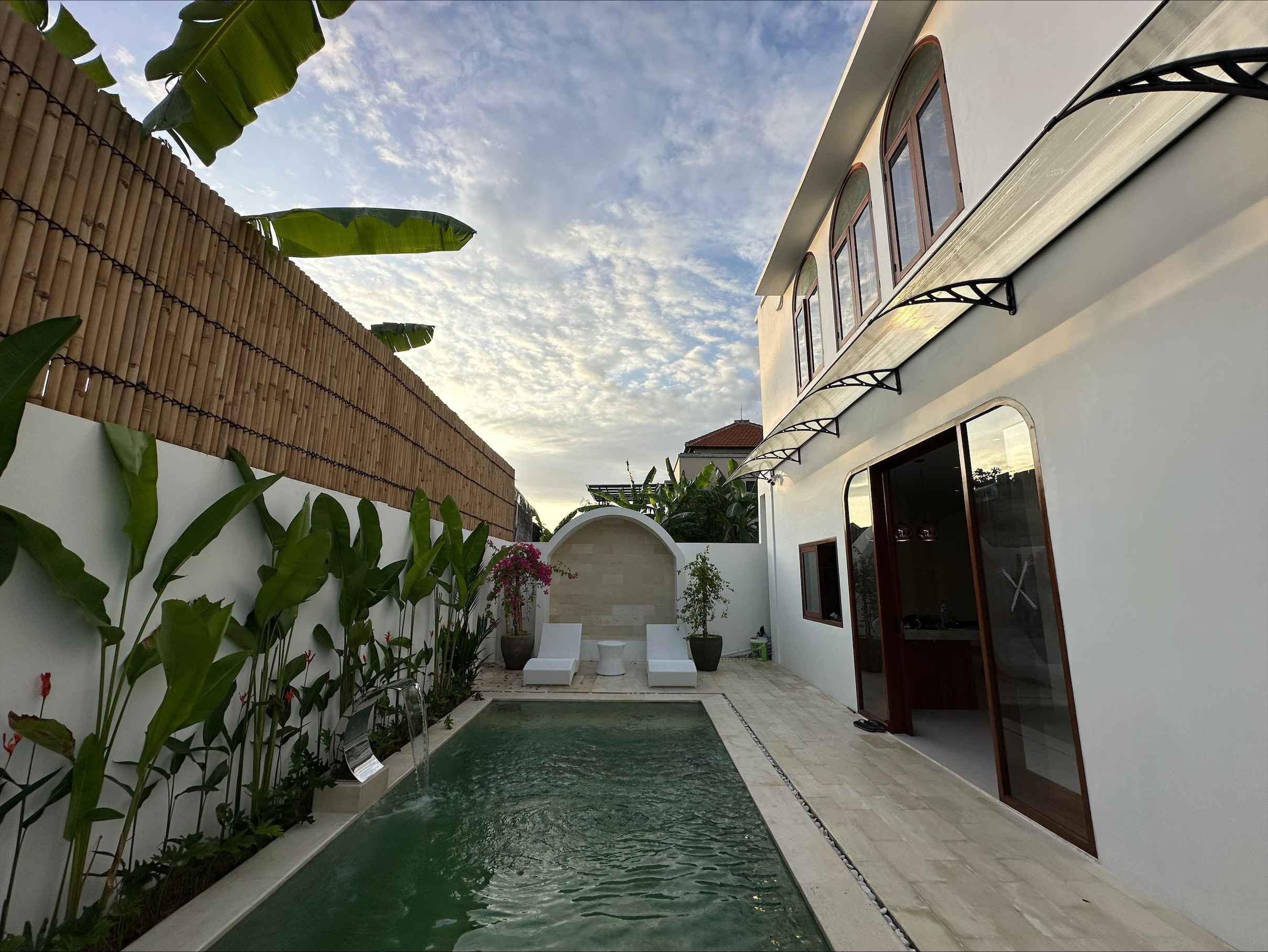 Jimbaran,Bali,Indonesia,3 Bedrooms,3 Bathrooms,Villa,MLS ID 2383