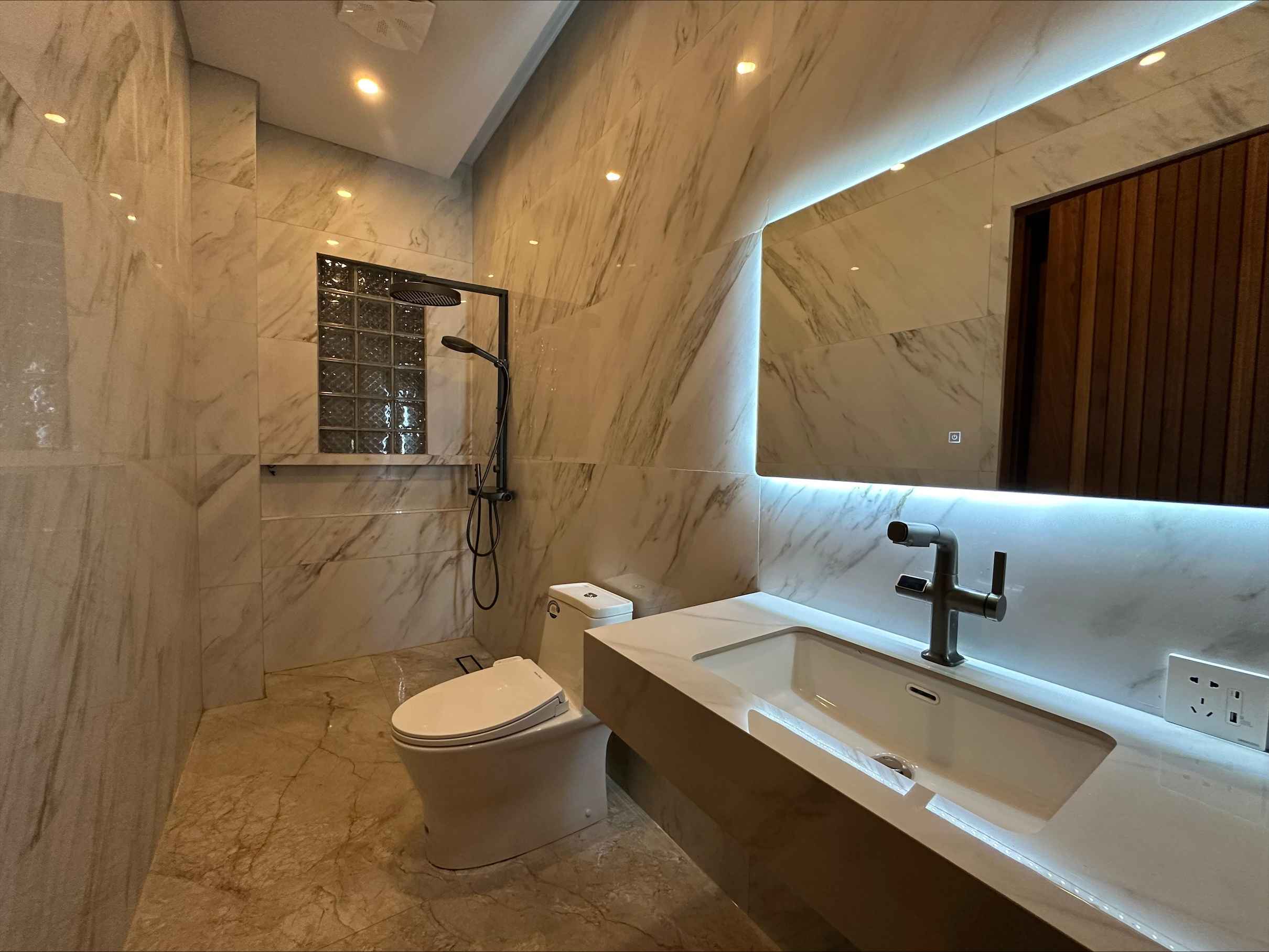 Jimbaran,Bali,Indonesia,3 Bedrooms,3 Bathrooms,Villa,MLS ID 2383