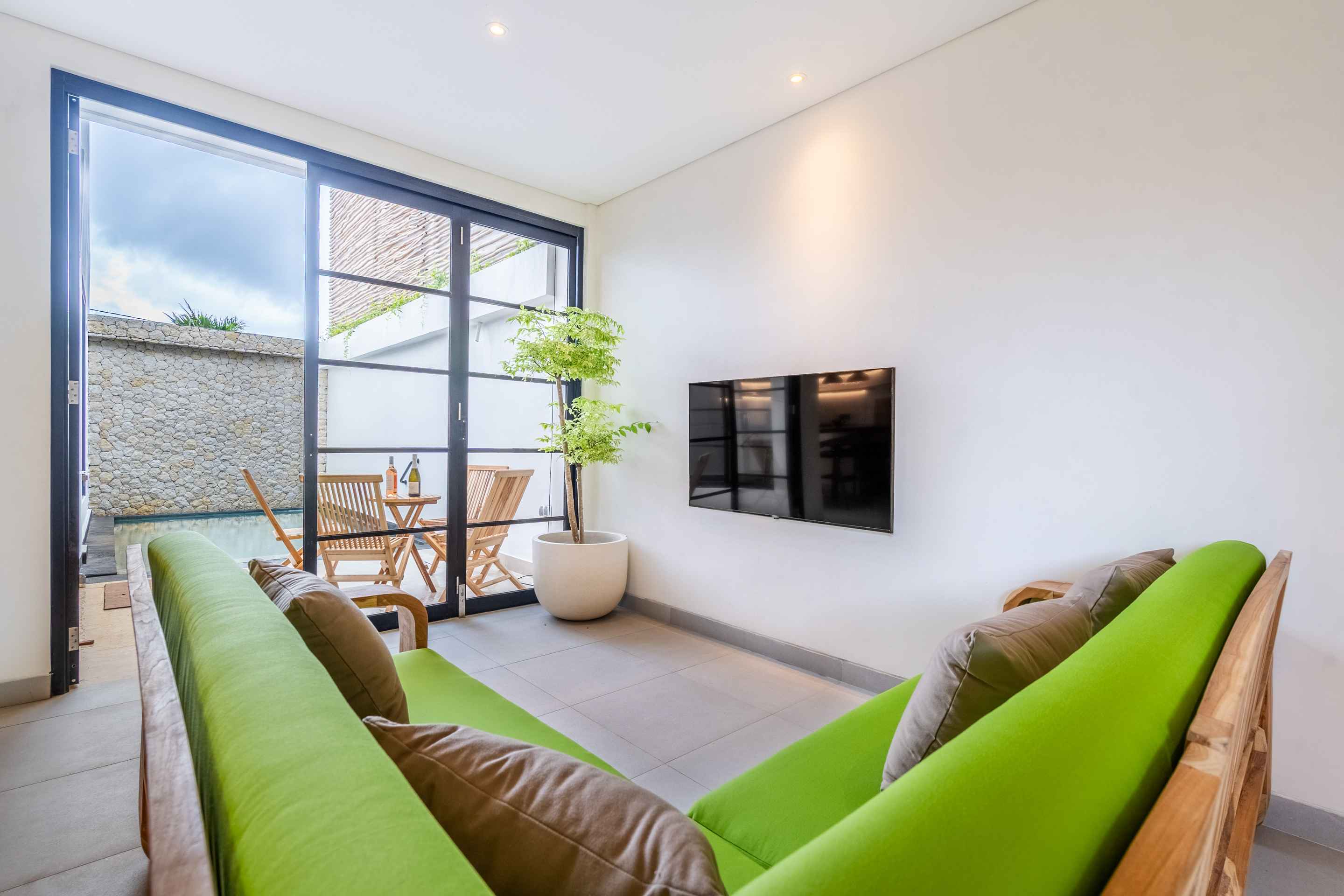 Seminyak,Bali,Indonesia,2 Bedrooms,2 Bathrooms,Villa,MLS ID 2396