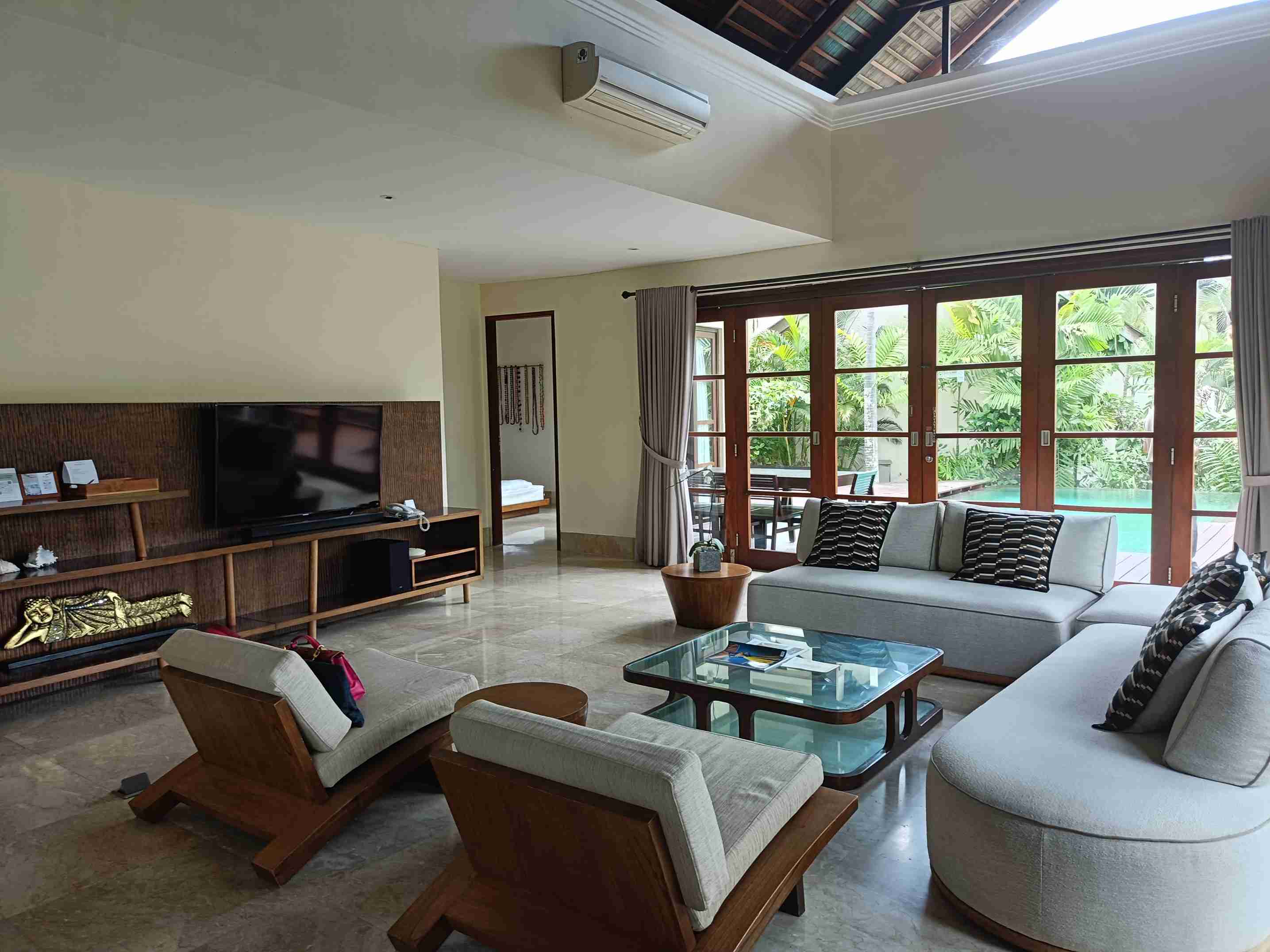 Ungasan,Bali,Indonesia,3 Bedrooms,3 Bathrooms,Villa,MLS ID 2398