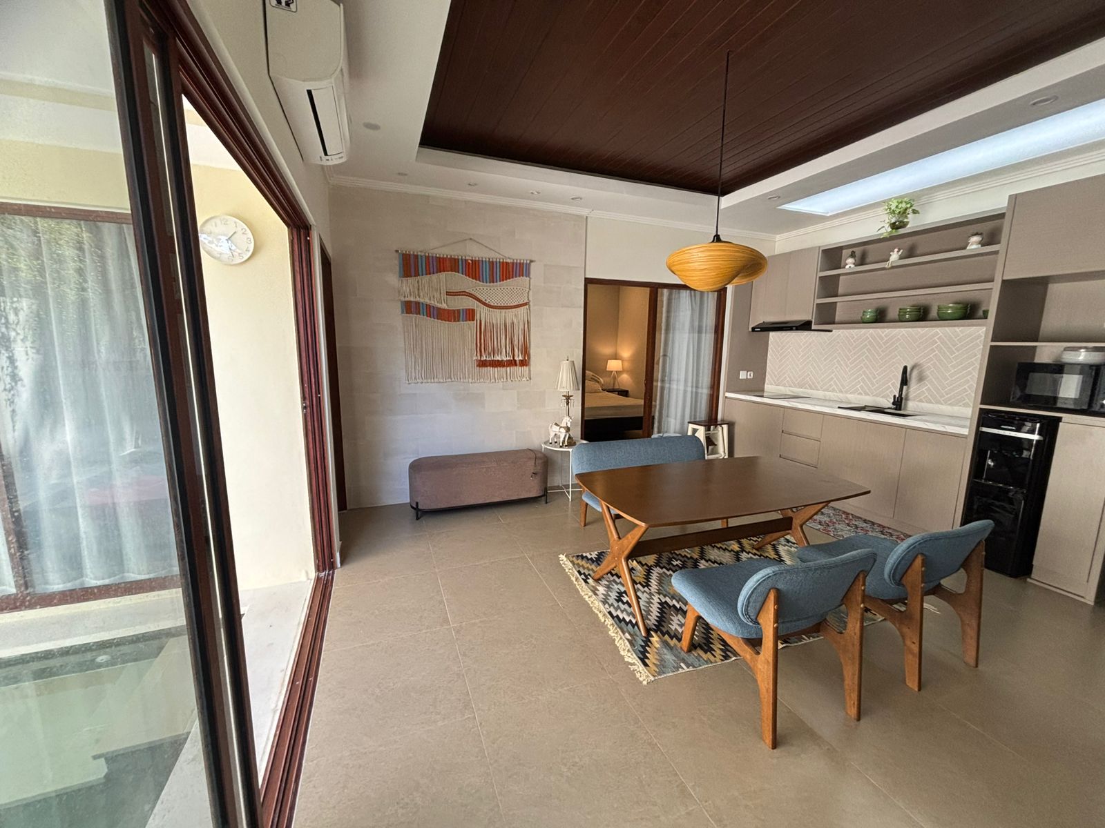 Seminyak,Bali,Indonesia,3 Bedrooms,3 Bathrooms,Villa,MLS ID 2401