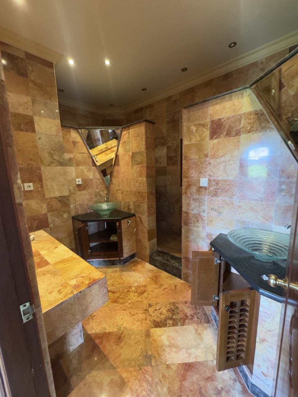 Ungasan,Bali,Indonesia,2 Bedrooms,2 Bathrooms,Villa,MLS ID 2424