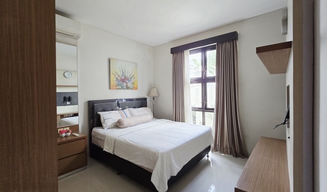 Gianyar,Bali,Indonesia,4 Bedrooms,2 Bathrooms,Residential,MLS ID 2442