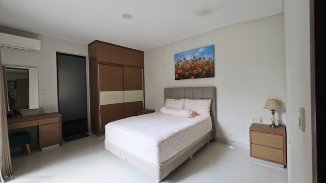 Gianyar,Bali,Indonesia,4 Bedrooms,2 Bathrooms,Residential,MLS ID 2442