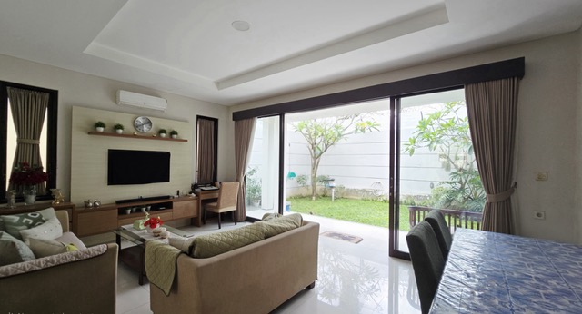 Gianyar,Bali,Indonesia,4 Bedrooms,2 Bathrooms,Residential,MLS ID 2442