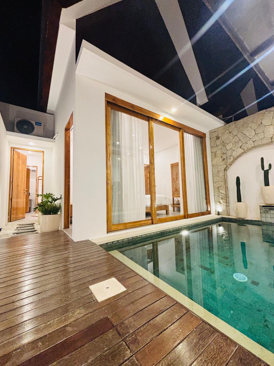 Kerobokan,Bali,Indonesia,2 Bedrooms,2 Bathrooms,Villa,MLS ID 2447