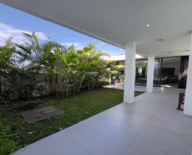 Gianyar,Bali,Indonesia,4 Bedrooms,5 Bathrooms,Villa,MLS ID 2494