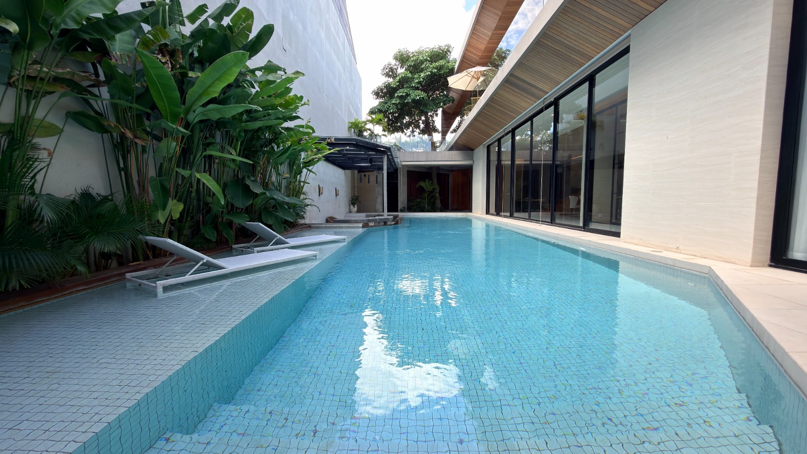 Seminyak,Bali,Indonesia,4 Bedrooms,4 Bathrooms,Villa,MLS ID 2543
