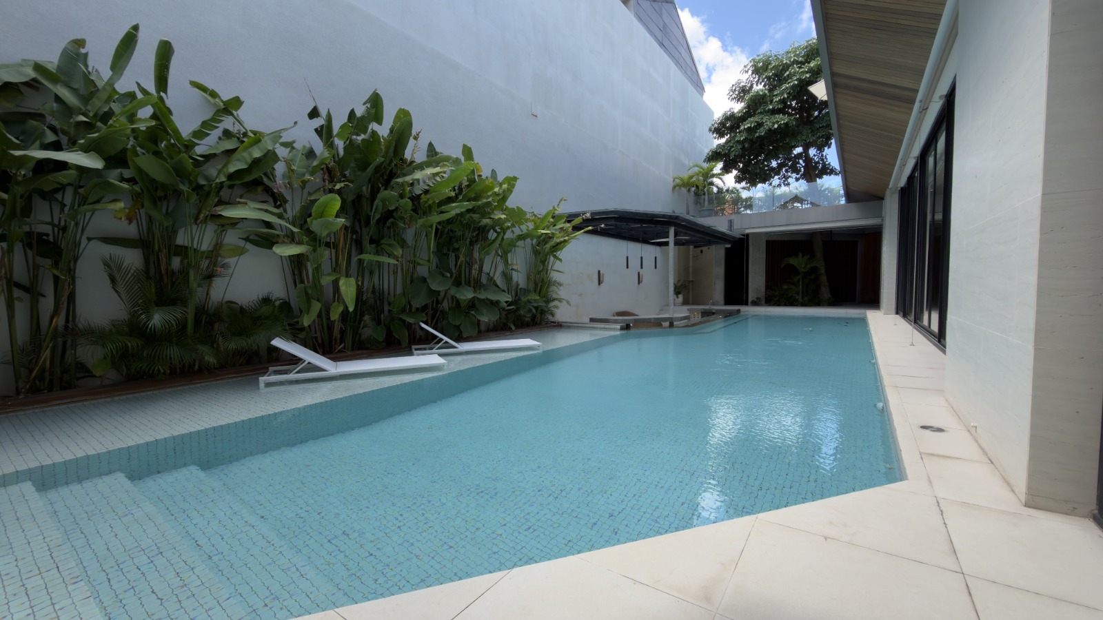 Seminyak,Bali,Indonesia,4 Bedrooms,4 Bathrooms,Villa,MLS ID 2543