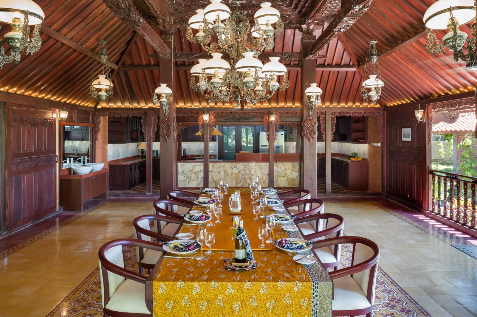 NTB,Bali,Indonesia,5 Bedrooms,4 Bathrooms,Villa,MLS ID 2560