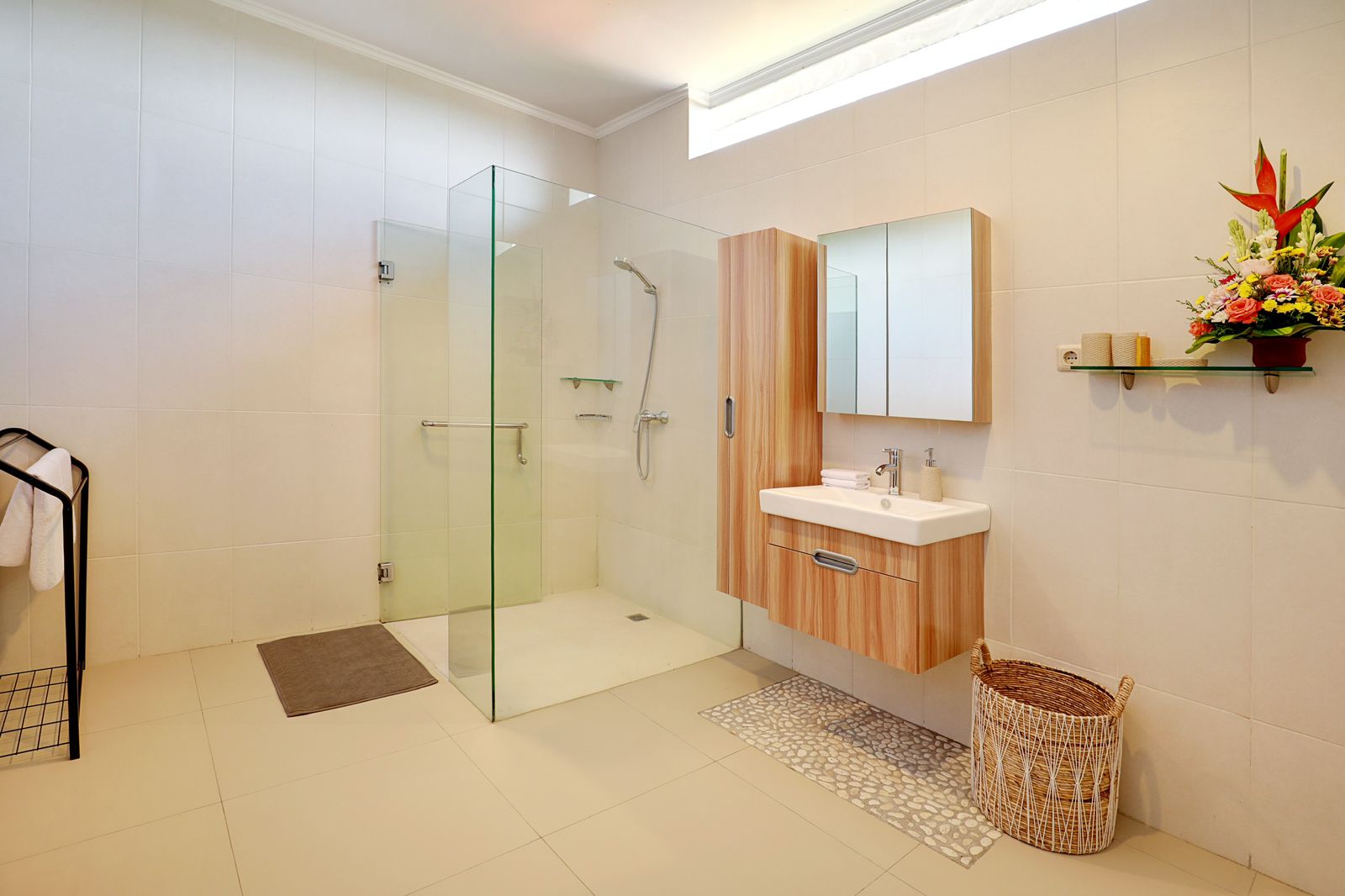 Legian,Bali,Indonesia,3 Bedrooms,3 Bathrooms,Villa,MLS ID 2572
