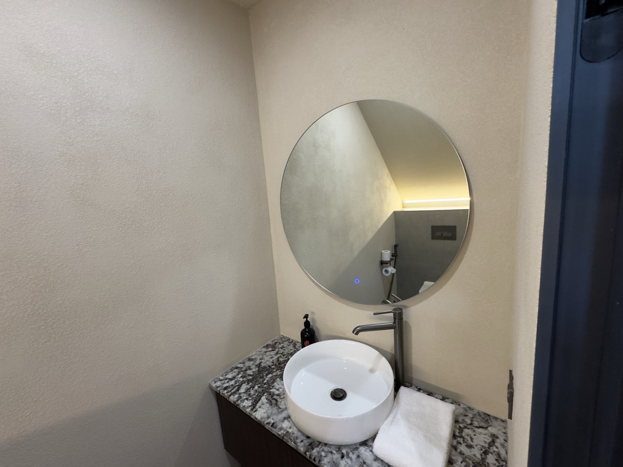 Ungasan,Bali,Indonesia,2 Bedrooms,2 Bathrooms,Villa,MLS ID 2608