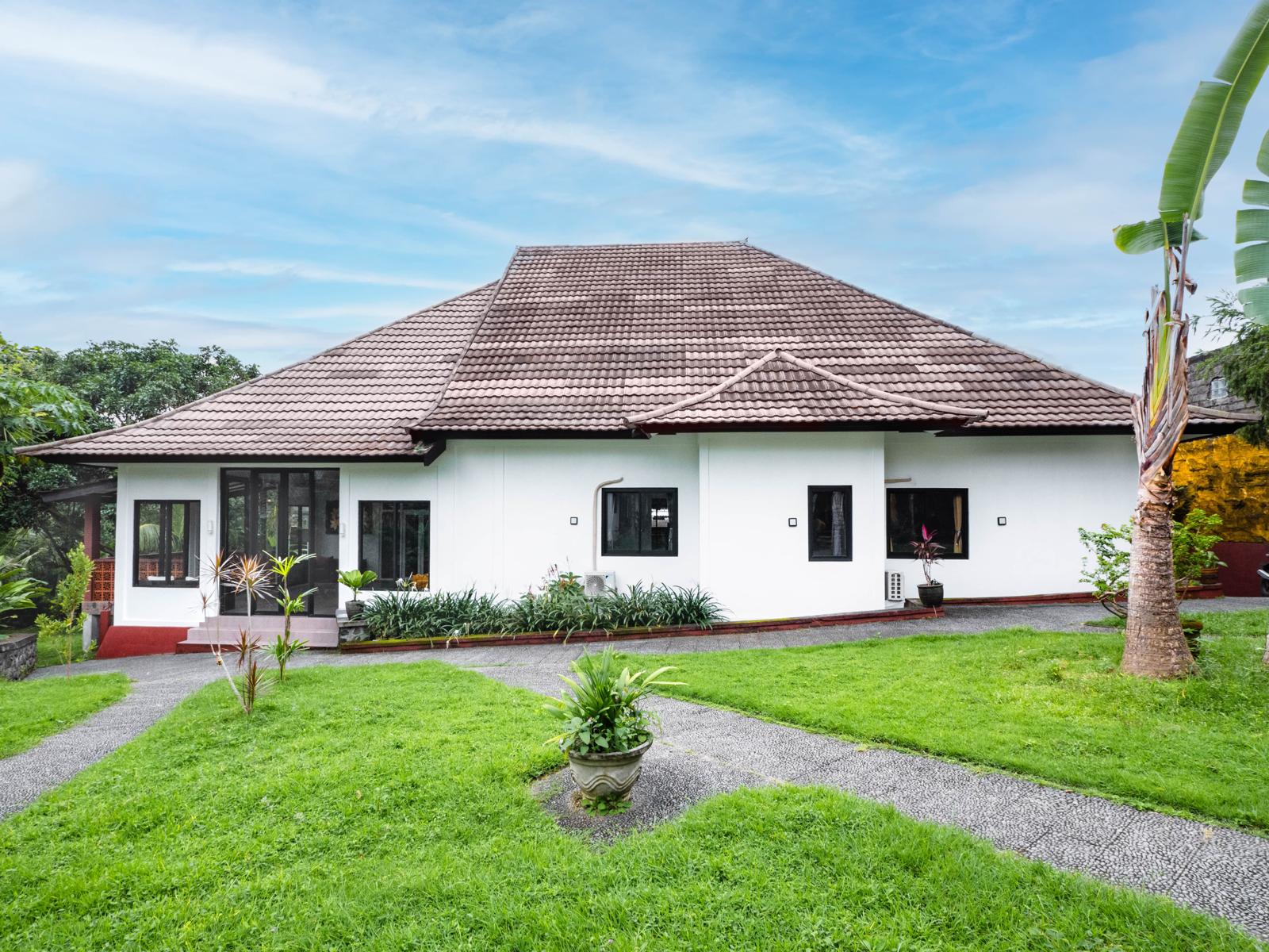 Karangasem,Bali,Indonesia,8 Bedrooms,10 Bathrooms,Villa,MLS ID 2655