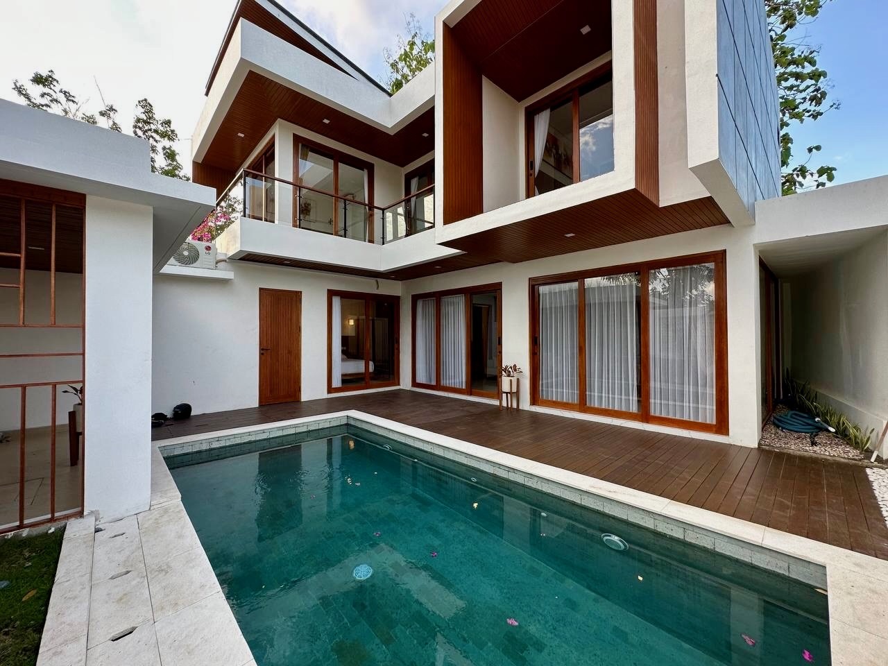 Nusa Dua,Bali,Indonesia,3 Bedrooms,4 Bathrooms,Villa,MLS ID 2665