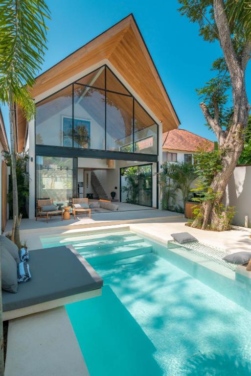 Tabanan,Bali,Indonesia,4 Bedrooms,3 Bathrooms,Villa,MLS ID 2683