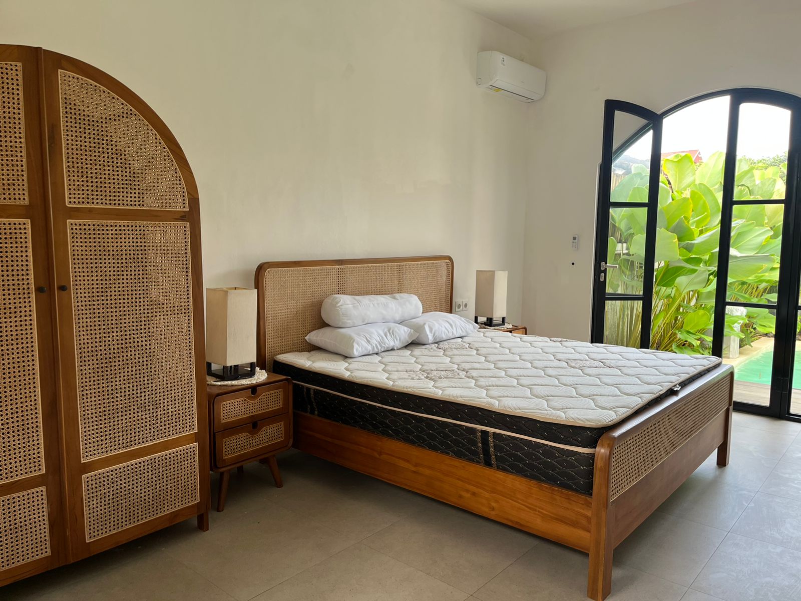 Sanur,Bali,Indonesia,2 Bedrooms,62 Bathrooms,Villa,MLS ID 2696