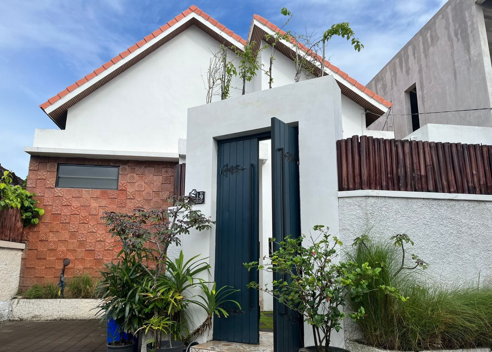 Sanur,Bali,Indonesia,2 Bedrooms,62 Bathrooms,Villa,MLS ID 2696