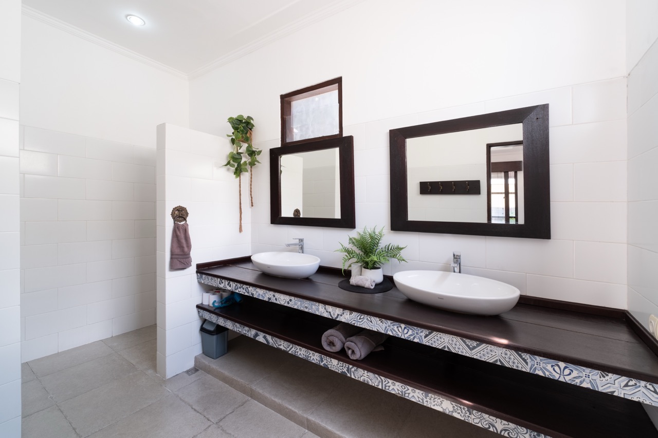 Kerobokan,Bali,Indonesia,3 Bedrooms,3 Bathrooms,Villa,MLS ID 2700