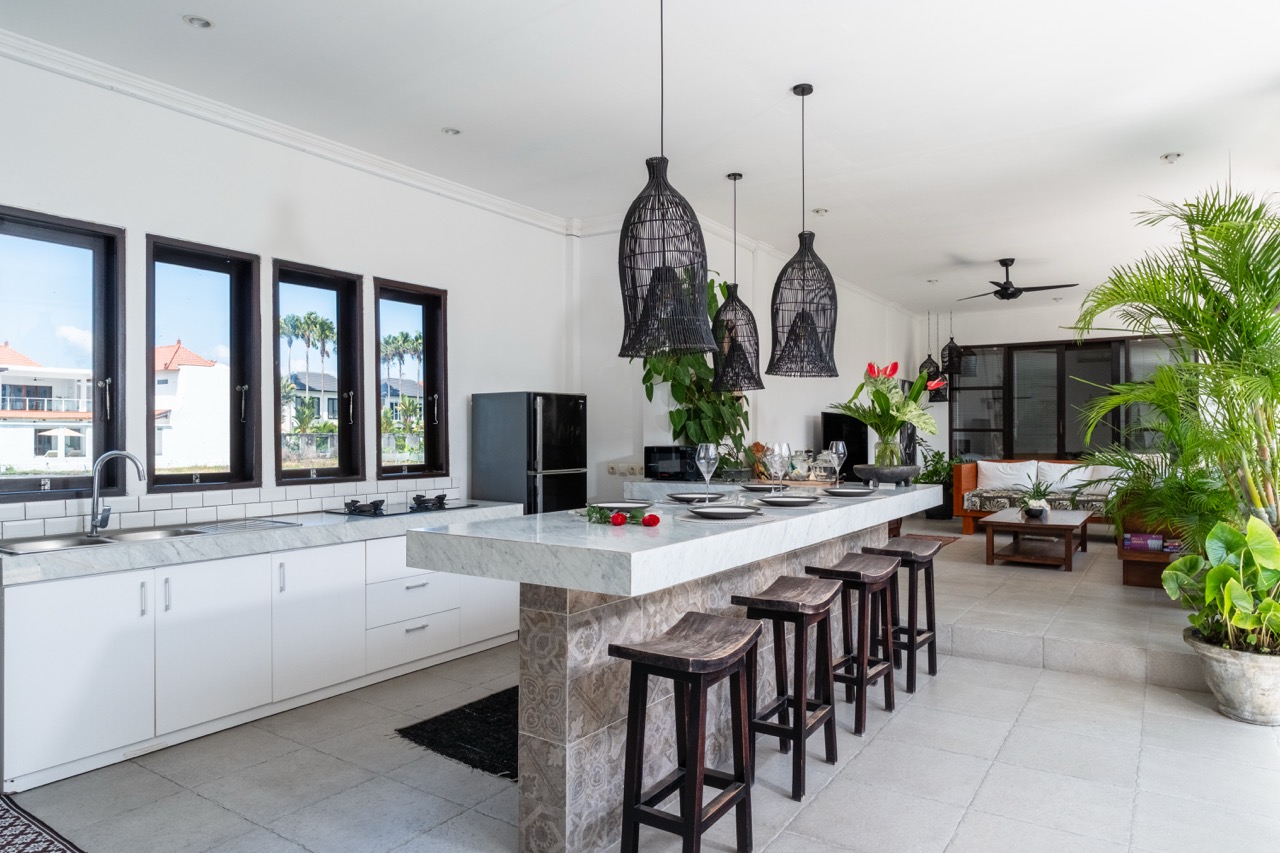 Kerobokan,Bali,Indonesia,3 Bedrooms,3 Bathrooms,Villa,MLS ID 2700