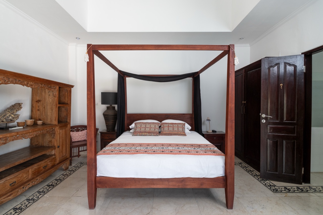 Kerobokan,Bali,Indonesia,3 Bedrooms,3 Bathrooms,Villa,MLS ID 2700
