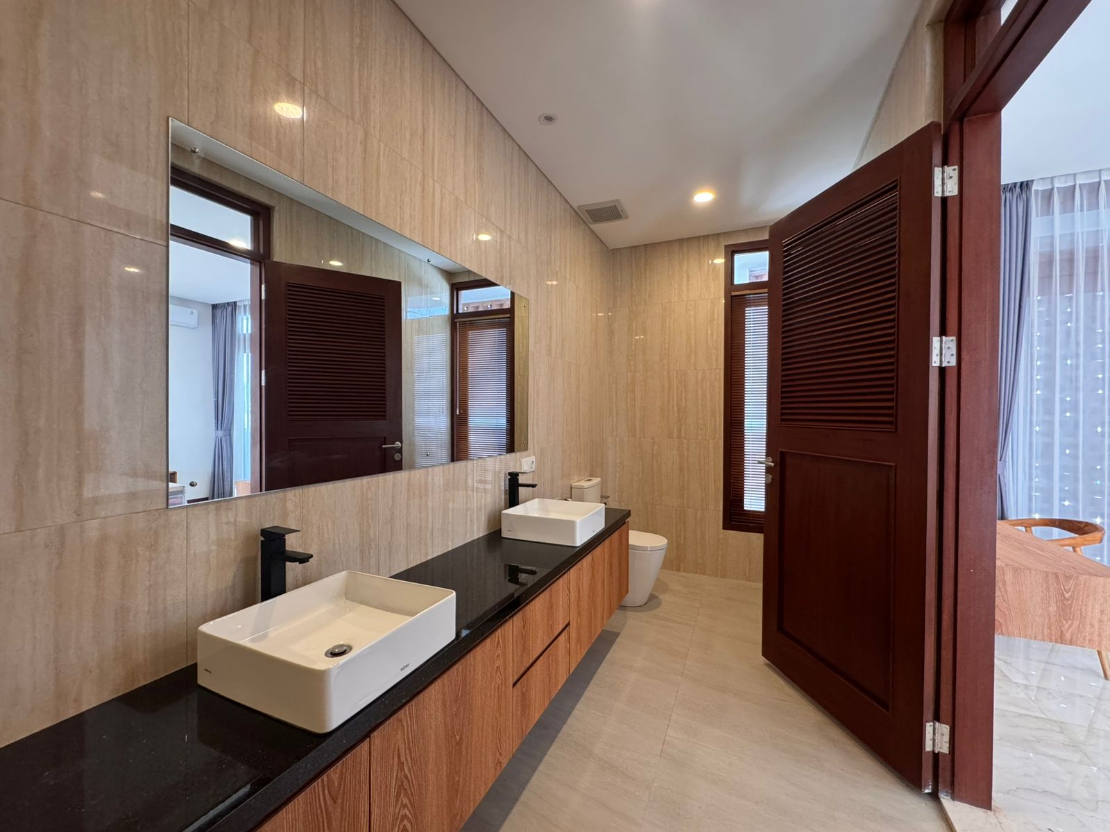 Pererenan,Bali,Indonesia,5 Bedrooms,7 Bathrooms,Villa,MLS ID 2708
