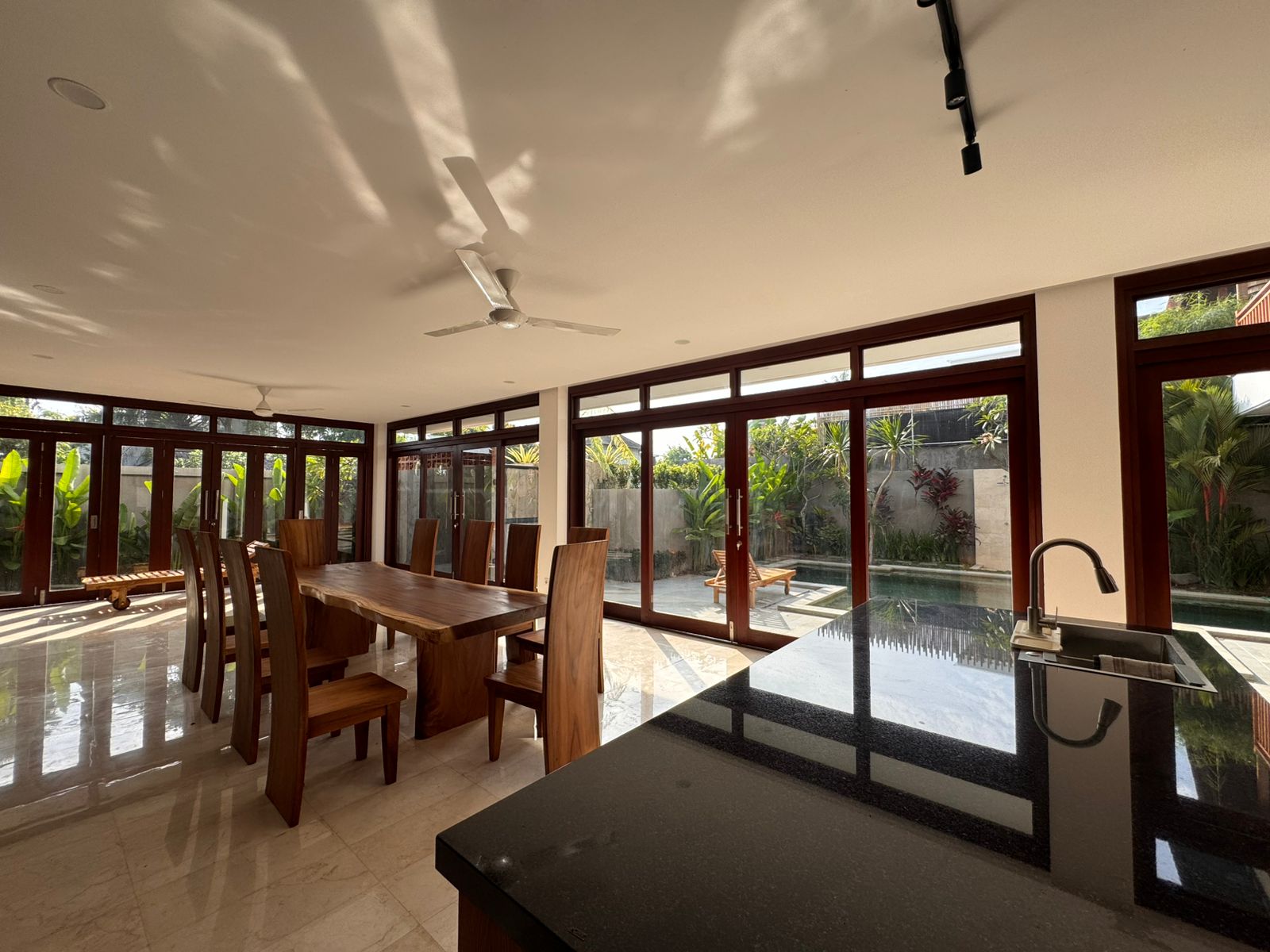 Pererenan,Bali,Indonesia,5 Bedrooms,7 Bathrooms,Villa,MLS ID 2708