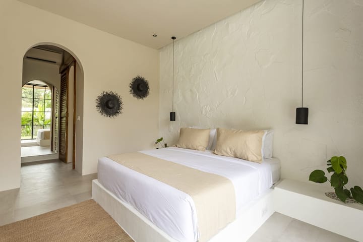 Pecatu,Bali,Indonesia,2 Bedrooms,2 Bathrooms,Villa,MLS ID 2711