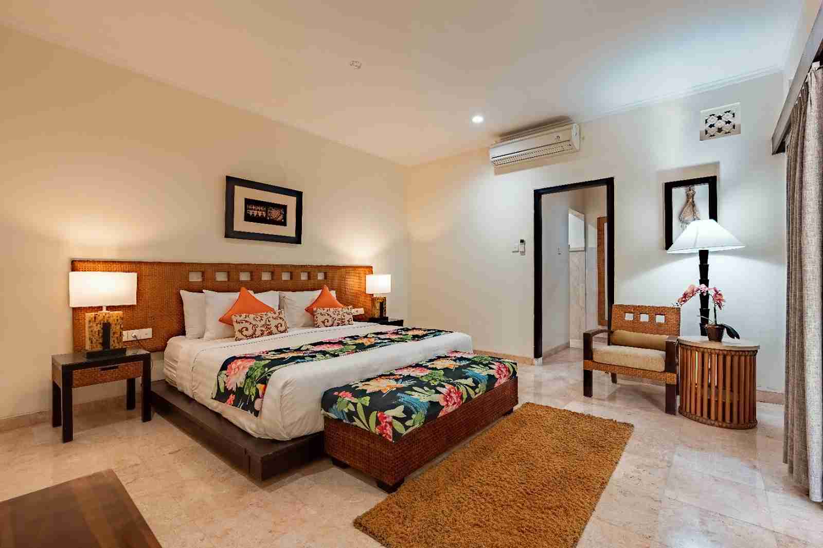 Ungasan,Bali,Indonesia,16 Bedrooms,25 Bathrooms,Villa,MLS ID 2733