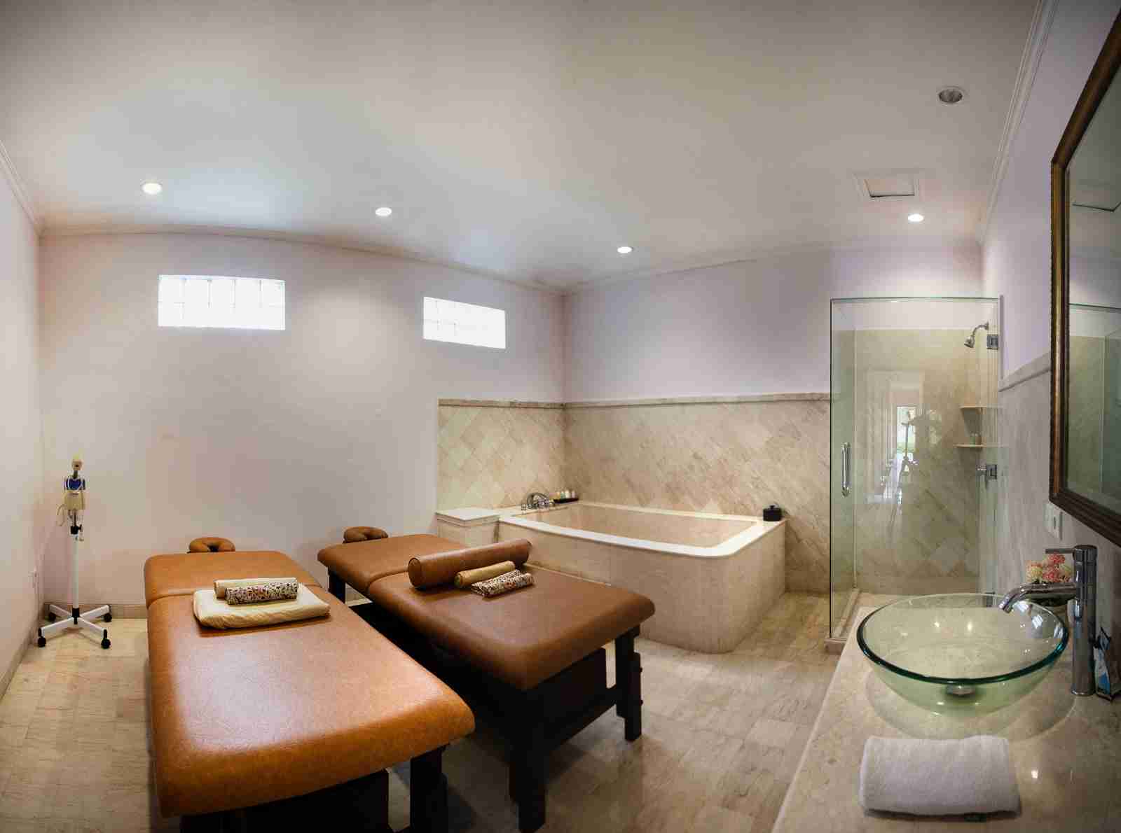 Ungasan,Bali,Indonesia,16 Bedrooms,25 Bathrooms,Villa,MLS ID 2733