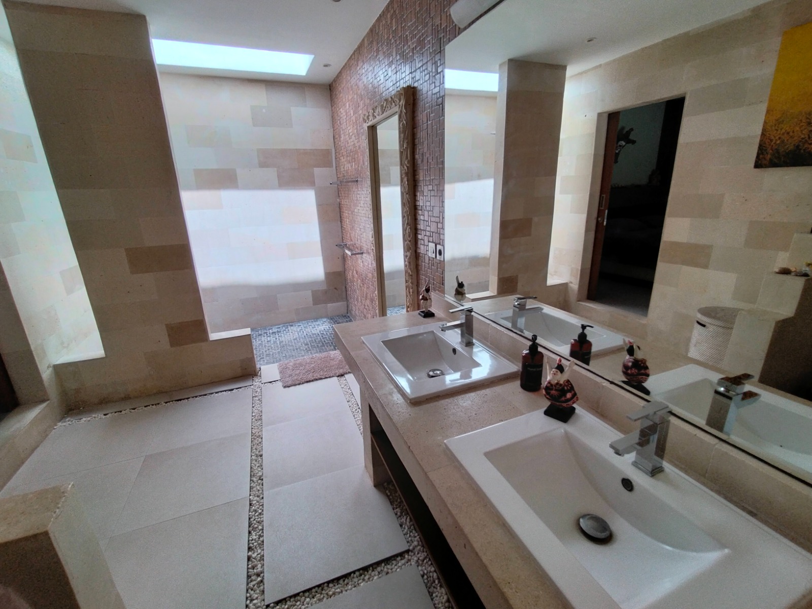 Tabanan,Bali,Indonesia,4 Bedrooms,5 Bathrooms,Villa,MLS ID 2738