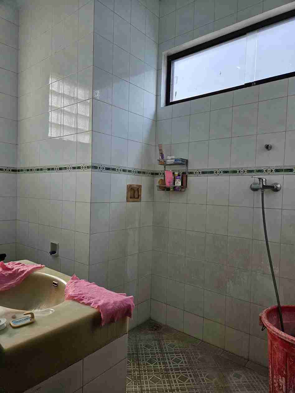 Denpasar,Bali,Indonesia,5 Bedrooms,4 Bathrooms,Residential,MLS ID 2747