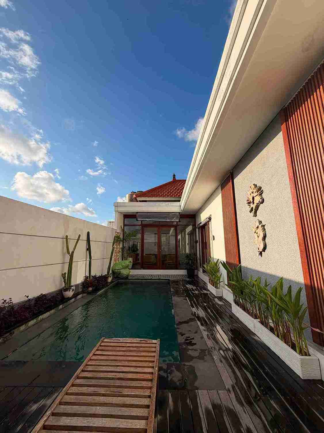 Kerobokan,Bali,Indonesia,2 Bedrooms,3 Bathrooms,Villa,MLS ID 2748