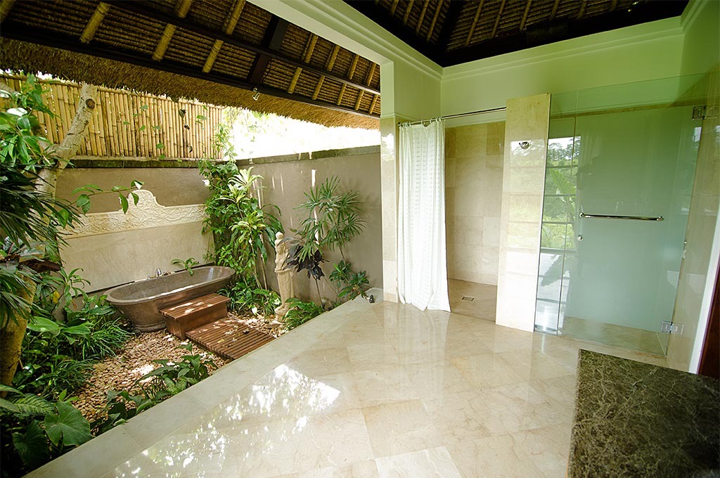 Gianyar,Bali,Indonesia,5 Bedrooms,5 Bathrooms,Villa,MLS ID 2758